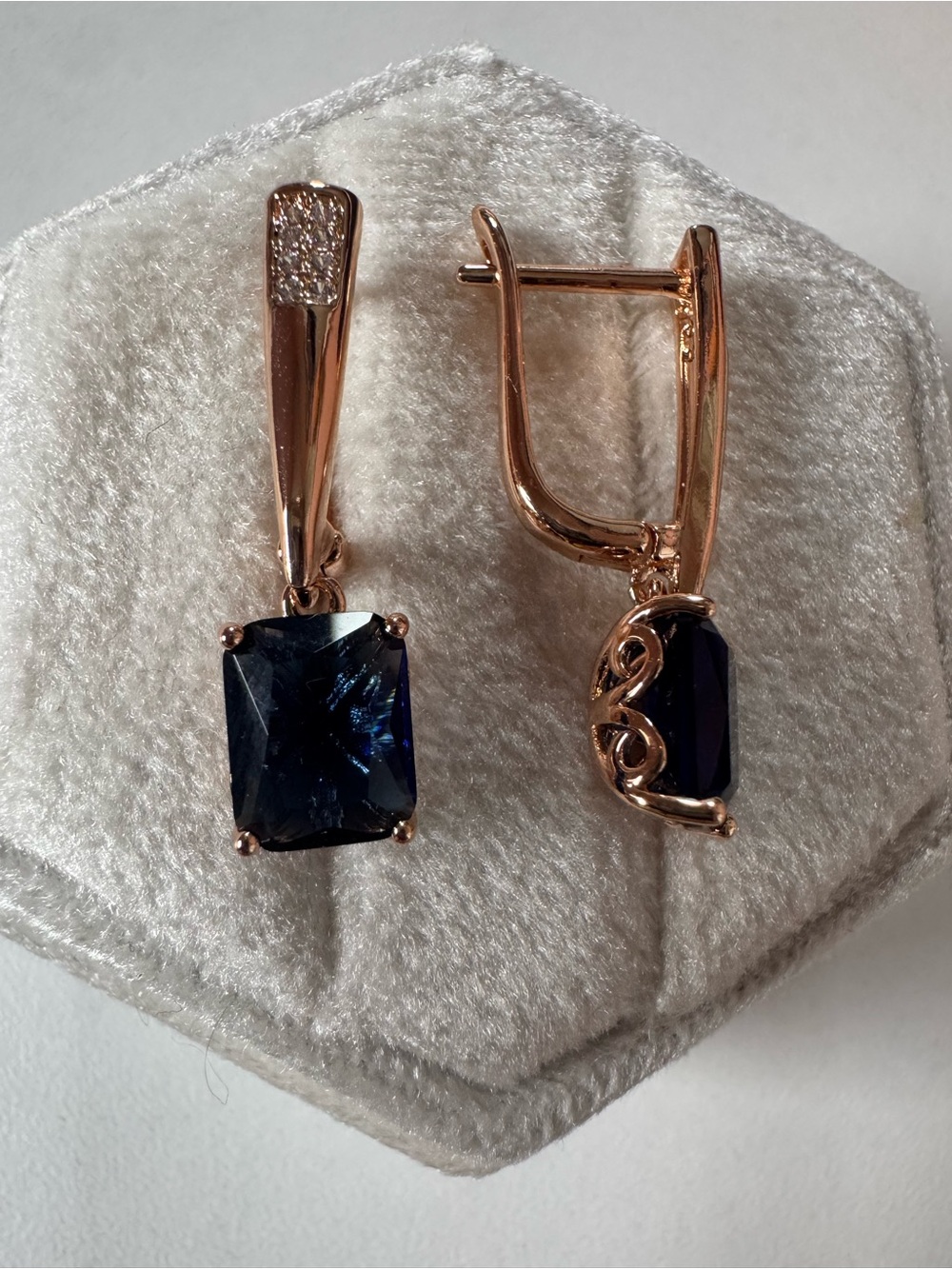 14K 585 Rolled Rose Gold Earrings